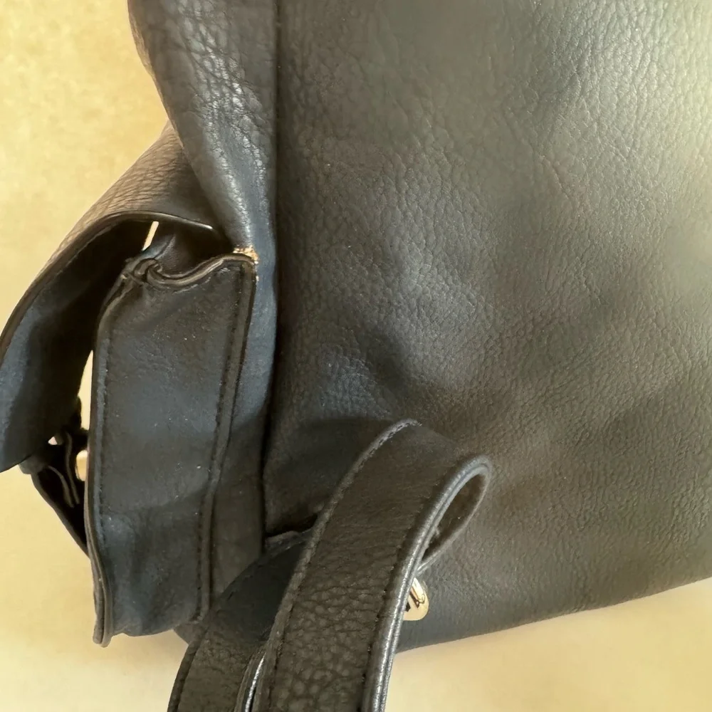 Black Rivet Navy Blue Chain-Trim Backpack